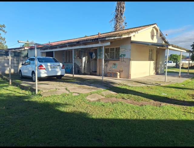 2 BEDROOM HOUSE FOR SALE IN DE MIST